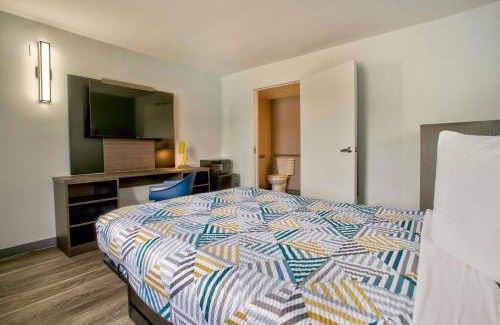South Richland Hotel | Motel 6-Richland, WA - Kennewick