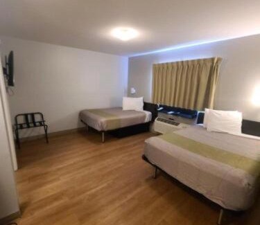Laurel Hotel | Motel 6-Richmond, VA - I-64 West