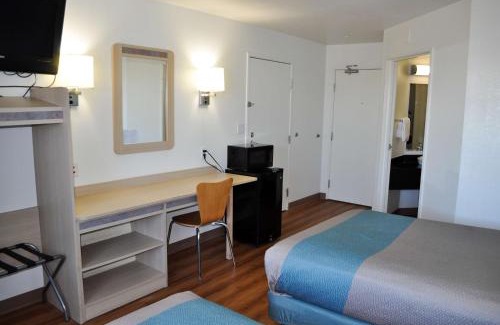 Roswell Hotel | Motel 6-Roswell, NM