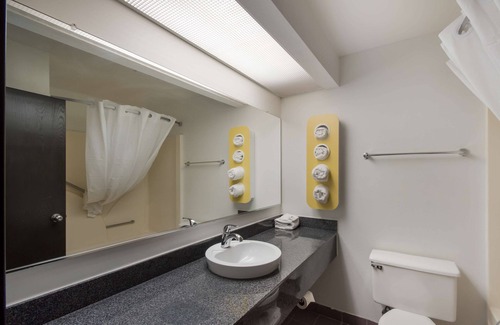 Rothschild Hotel | Motel 6 Rothschild, WI