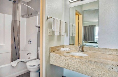 Salem Hotel | Motel 6 Salem, OR