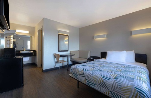 West San Antonio Hotel | Motel 6 San Antonio, TX - West SeaWorld