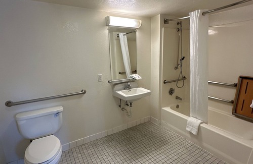 Mission Valley West Hotel | Motel 6 San Diego, CA - Hotel Circle - Mission Valley