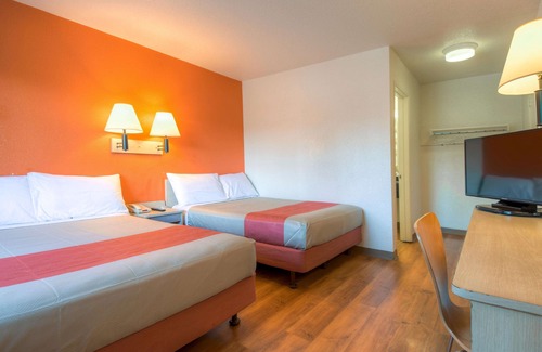 San Ysidro Hotel | Motel 6 San Ysidro, CA - San Diego - Border