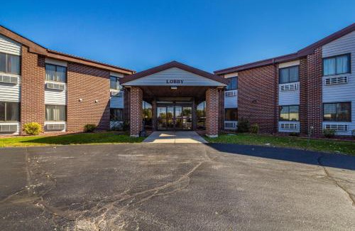 Saukville Hotel | Motel 6-Saukville, WI