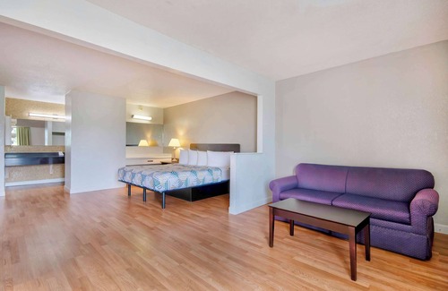 Springfield Hotel | Motel 6 Springfield, OH