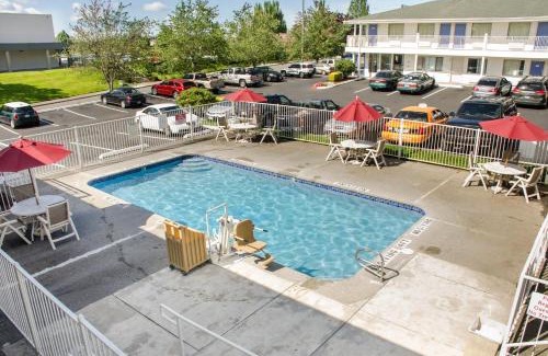 South End Hotel | Motel 6-Tacoma, WA - South