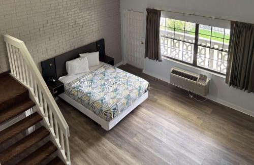 Tallahassee Hotel | Motel 6 Tallahassee, FL North Monroe