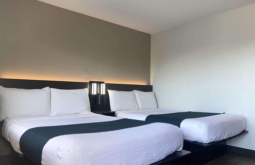 Tulare Hotel | Motel 6 Tulare, CA