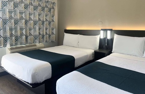Tulare Hotel | Motel 6 Tulare, CA