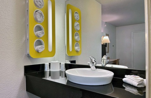 Tumwater Hotel | Motel 6 Tumwater, WA - Olympia