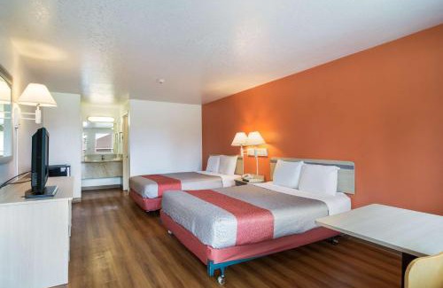 Vancouver Hotel | Motel 6-Vancouver, WA