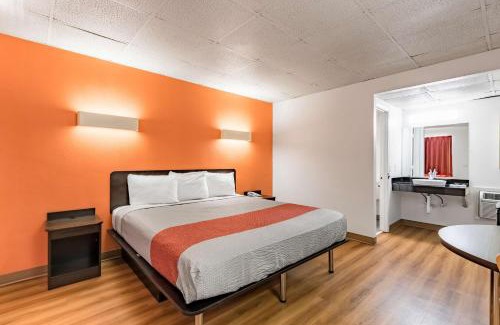 Walterboro Hotel | Motel 6-Walterboro, SC