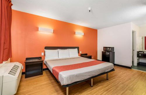 Westley Hotel | Motel 6-Westley, CA