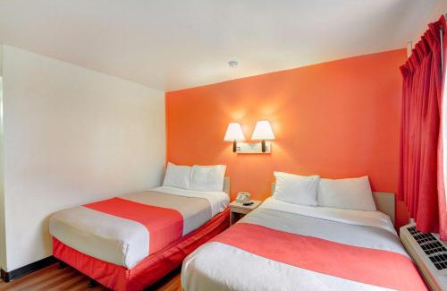 Wichita Hotel | Motel 6-Wichita, KS - AIRPORT