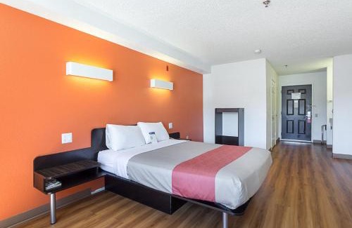 Williams Hotel | Motel 6-Williams, AZ - West - Grand Canyon