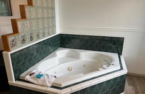 East Kootenay Hotel | Motel Bavaria