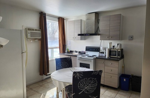 Ste Anne de Beaupre Hotel | Motel Deblois