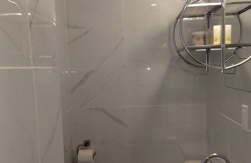 Ste Anne de Beaupre Hotel | Motel Hibiscus