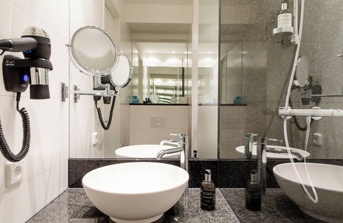 Onze-Lieve-Vrouw-ter-Sneeuw Hotel | Motel One Brussels
