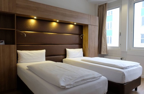 Neukoelln Hotel | Motel Plus Berlin