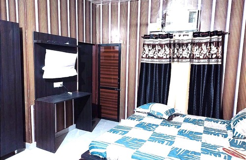 Phagwara Hotel | MOTEL THE FAMILY STAY -- LPU Law Gate