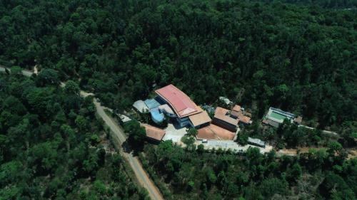Stuart Hill House | Mothers Bounty by Lazo , Coorg