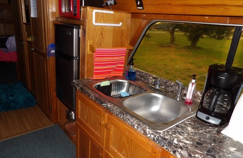 Rockport House | Motor Coach, Cold AC, Swimming Pool, Hot Tub, High-Speed Wifi, Pet Friendly!