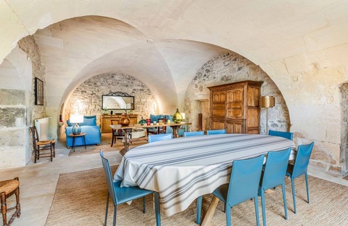 Fontvieille Villa | Moulin Pissarro - Six Bedroom Villa, Sleeps 14