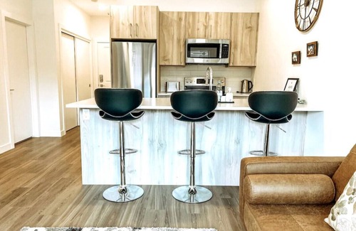 Golden Condo | Mount 7 View - Downtown Condo