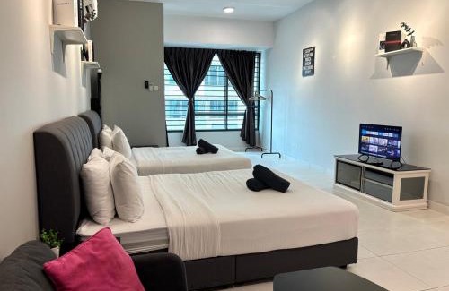 Tebrau Apartment | Mount Austin #Akademik #BigStudio 1-2Pax #Smart TV