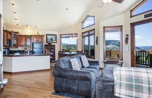 Estes Park Condo | Mount Chiquita 10a 2 Bedroom Condo by RedAwning