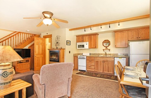 Estes Park Apartment | Mount Dickinson 18B Condo
