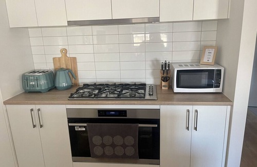 Grovedale House | Mount Duneed - Geelong, Surf Coast & Great Ocean Road (Motion Place)