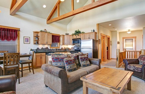 Estes Park Condo | Mount Enentah 37 - 2 Br Condo - Lake and Mountain Views