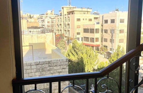 Jabal Al-Hussein Apartment | mount houssein