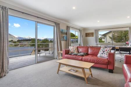Wanaka House | Mount Iron 'The Big House' 2 kitchens 2 living