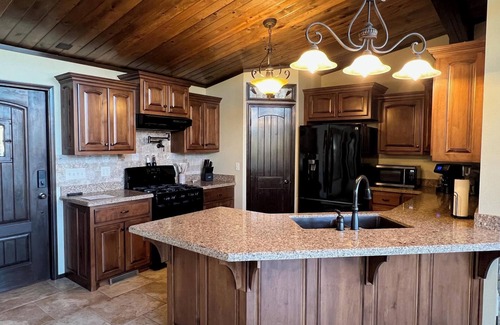 Mount Judea House | Mount Judea Scenic Solitude- Panoramic views!