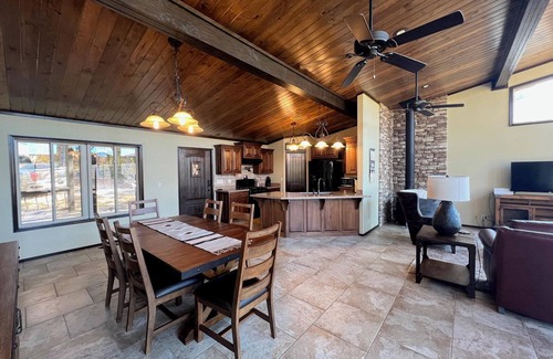 Mount Judea House | Mount Judea Scenic Solitude- Panoramic views!