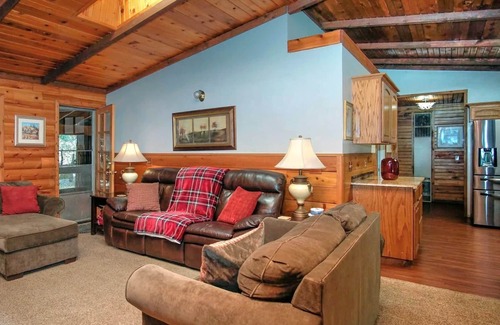 Shingletown House | Mount Lassen Big Cabin on 1.6 Acres of Forest, Lots of bedrooms, No Neighbors