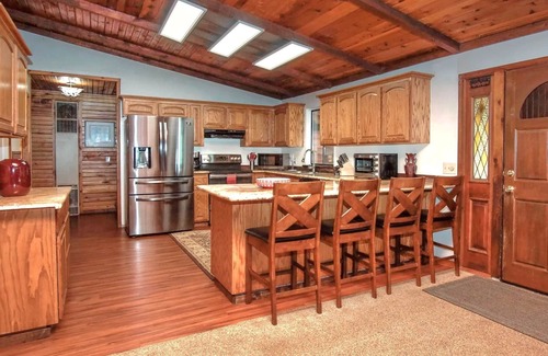 Shingletown House | Mount Lassen Big Cabin on 1.6 Acres of Forest, Lots of bedrooms, No Neighbors