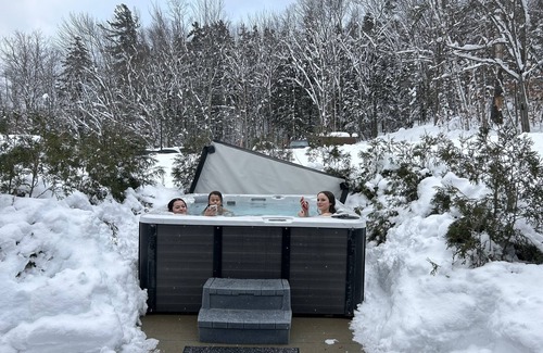West Dover Condo | Mount snow ski on ski off at Seasons