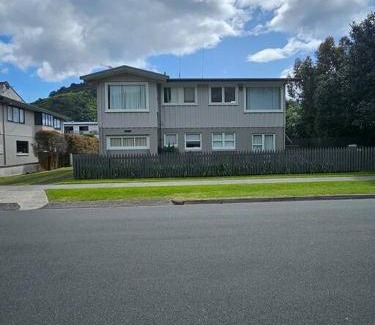Mount Maunganui House | Mount view beach house