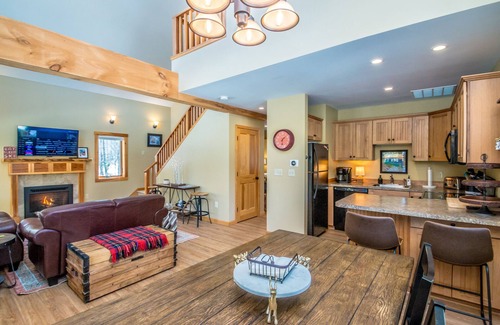 Bartlett House | Mount Washington Valley Home/Storyland/Hiking/Saco/EV Charger