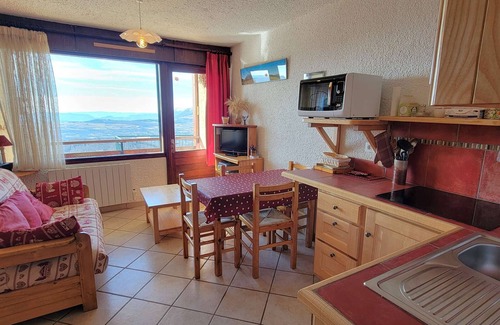 Saint-Michel-de-Chaillol Apartment | Mountain Studio for 4 with Balcony in Saint-Michel-de-Chaillol