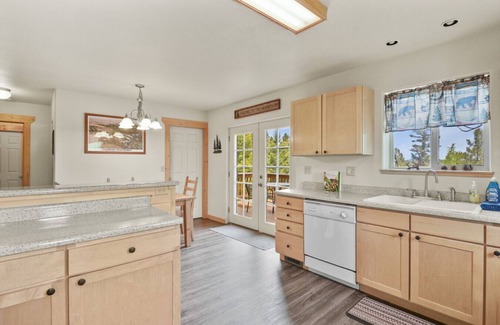 Florissant House | Mountain Aerie Retreat