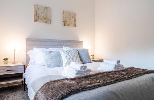 Bedford Other | Mountain Ash Lodge | 2BR House w. Garden | Green Tourism by SILVA