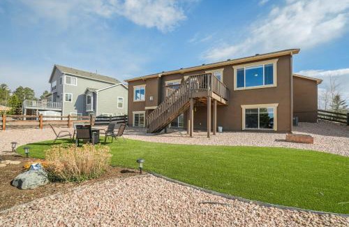 Woodmoor Villa | Mountain Breeze Villa w Mountain Views and Air Hockey