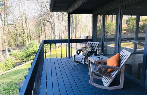 Waynesville House | Mountain Breezes