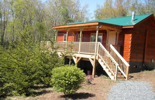 Spruce Pine Cabin | Mountain Cabin for Peace, Beauty and Soul Shine